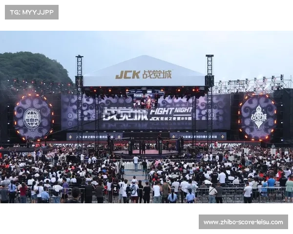JCK觉城之夜N104盛大启幕 贵州织金县织金饭店前广场精彩纷呈 JCK觉城之夜N104盛大启幕 贵州织金县织金饭店前广场精彩纷呈
